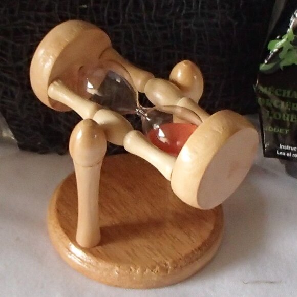 🎉 HOST PICK 🎉 M.A. Witch & Dorothy Dolls, Traditional Glass Sand Timer, Cloth - Picture 12 of 15